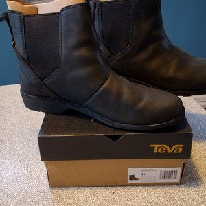 Teva Women's Ellery leather pull on boot